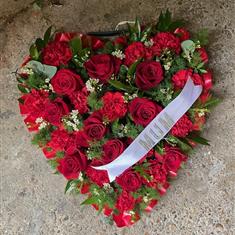 Red rose heart tribute