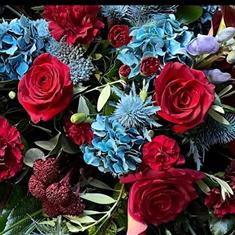 Red and blue spray